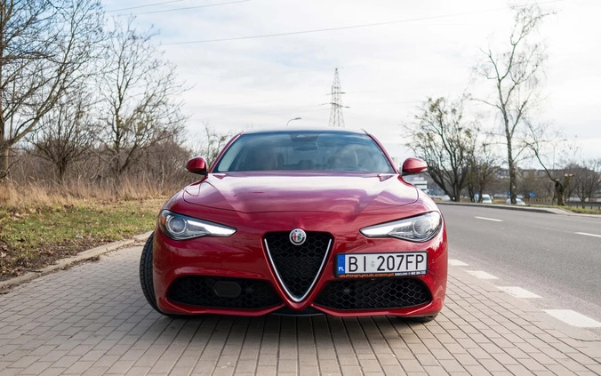 Alfa Romeo Giulia cena 109000 przebieg: 80000, rok produkcji 2018 z Białystok małe 407